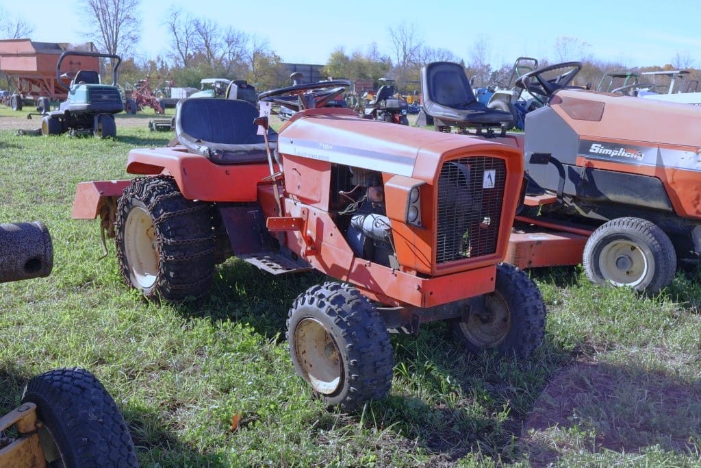 Allis Chalmers 716H Equipment Image0