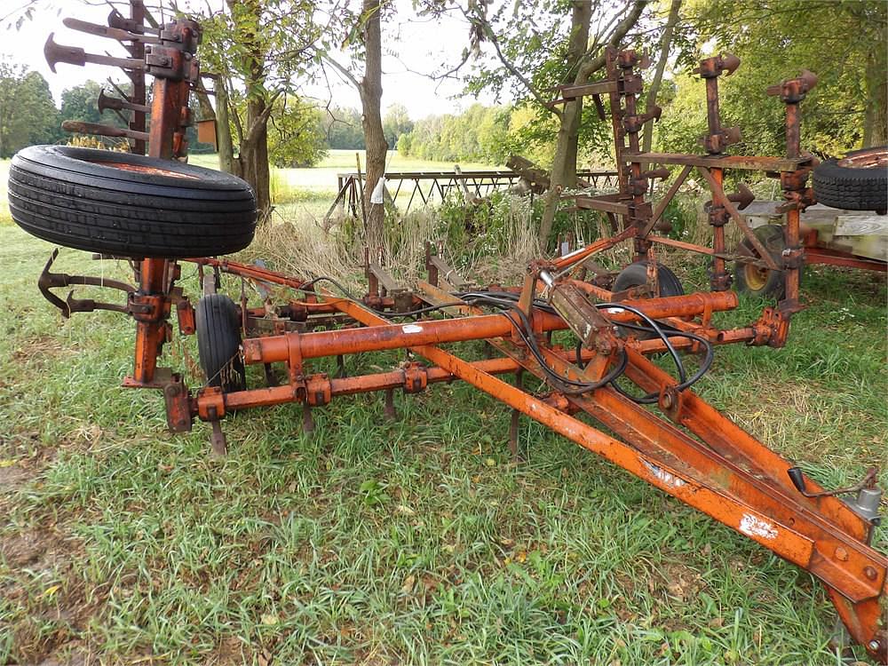 Image of Allis Chalmers 1200 Image 0