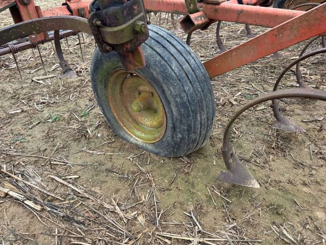 Image of Allis Chalmers 1200 equipment image 4
