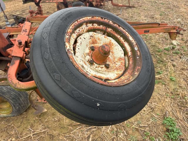 Image of Allis Chalmers 1200 equipment image 3