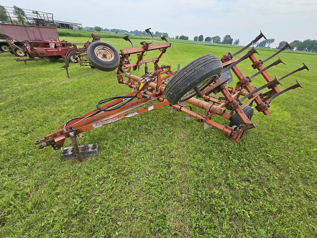 Image of Allis Chalmers 1200 Image 1