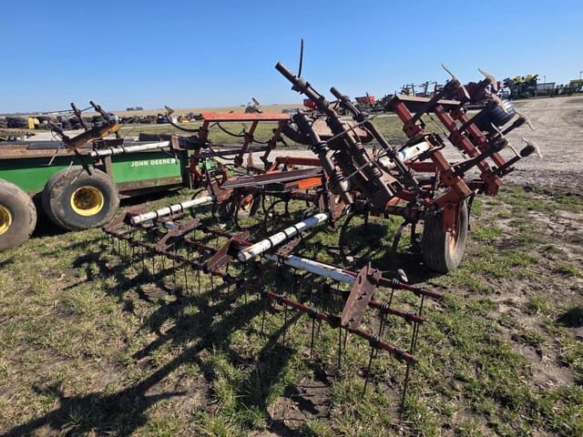 Image of Allis Chalmers 1200 equipment image 3