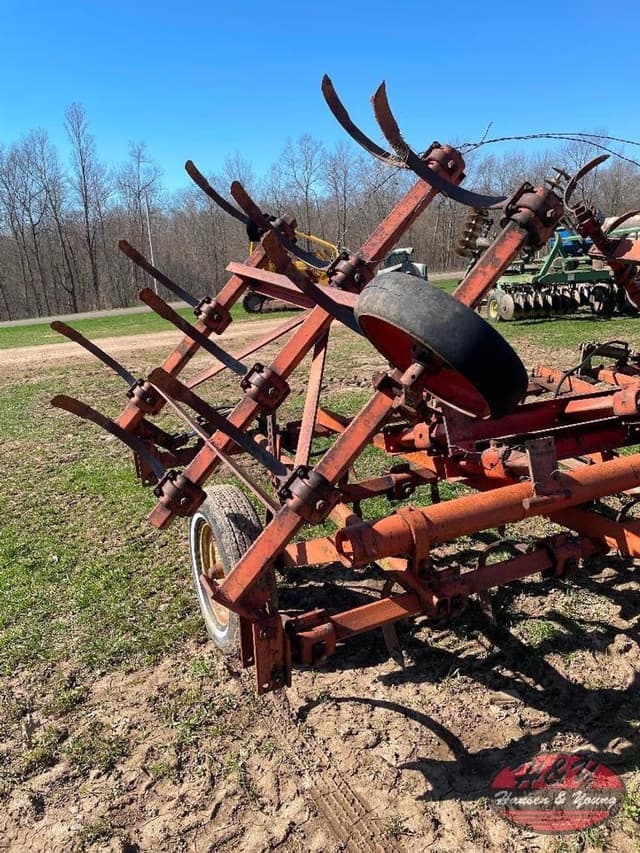 Image of Allis Chalmers 1200 equipment image 1