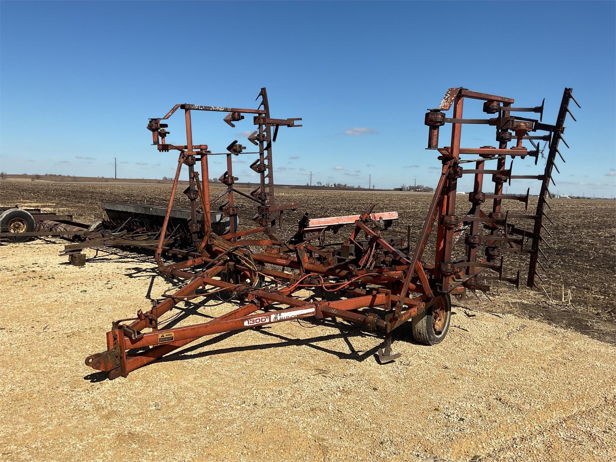 Main image Allis Chalmers 1300