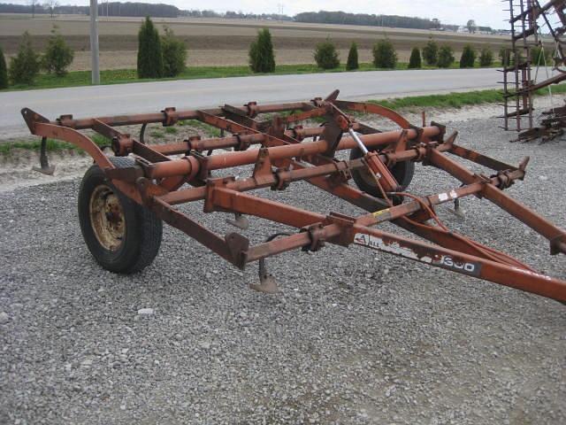 Image of Allis Chalmers 1300 equipment image 1