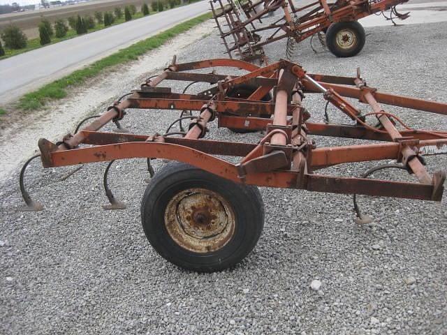 Image of Allis Chalmers 1300 equipment image 3