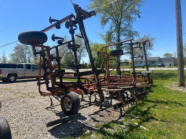 Image of Allis Chalmers 1300 equipment image 3