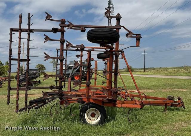 Image of Allis Chalmers 1300 equipment image 3