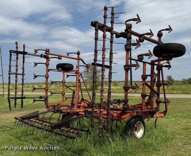 Image of Allis Chalmers 1300 equipment image 4