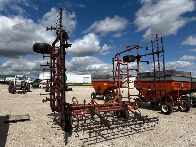 Image of Allis Chalmers 1300 equipment image 2