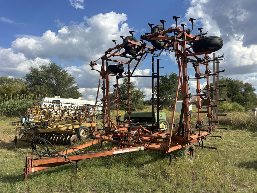 Image of Allis Chalmers 1350 Primary image