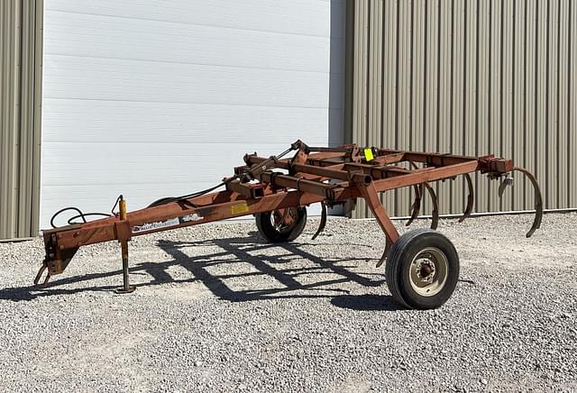 Image of Allis Chalmers 1600 equipment image 1