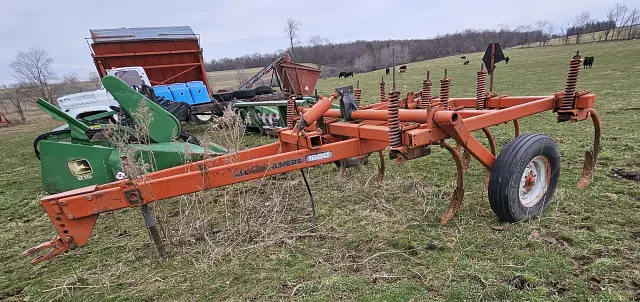 Image of Allis Chalmers 1600 equipment image 1