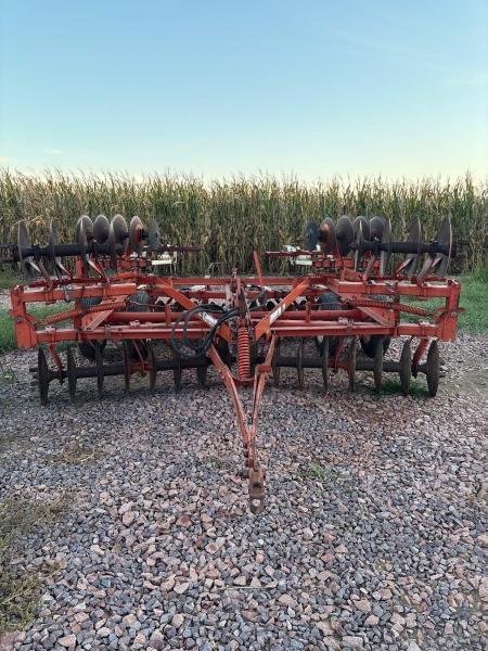 Image of Allis Chalmers 2300 equipment image 1