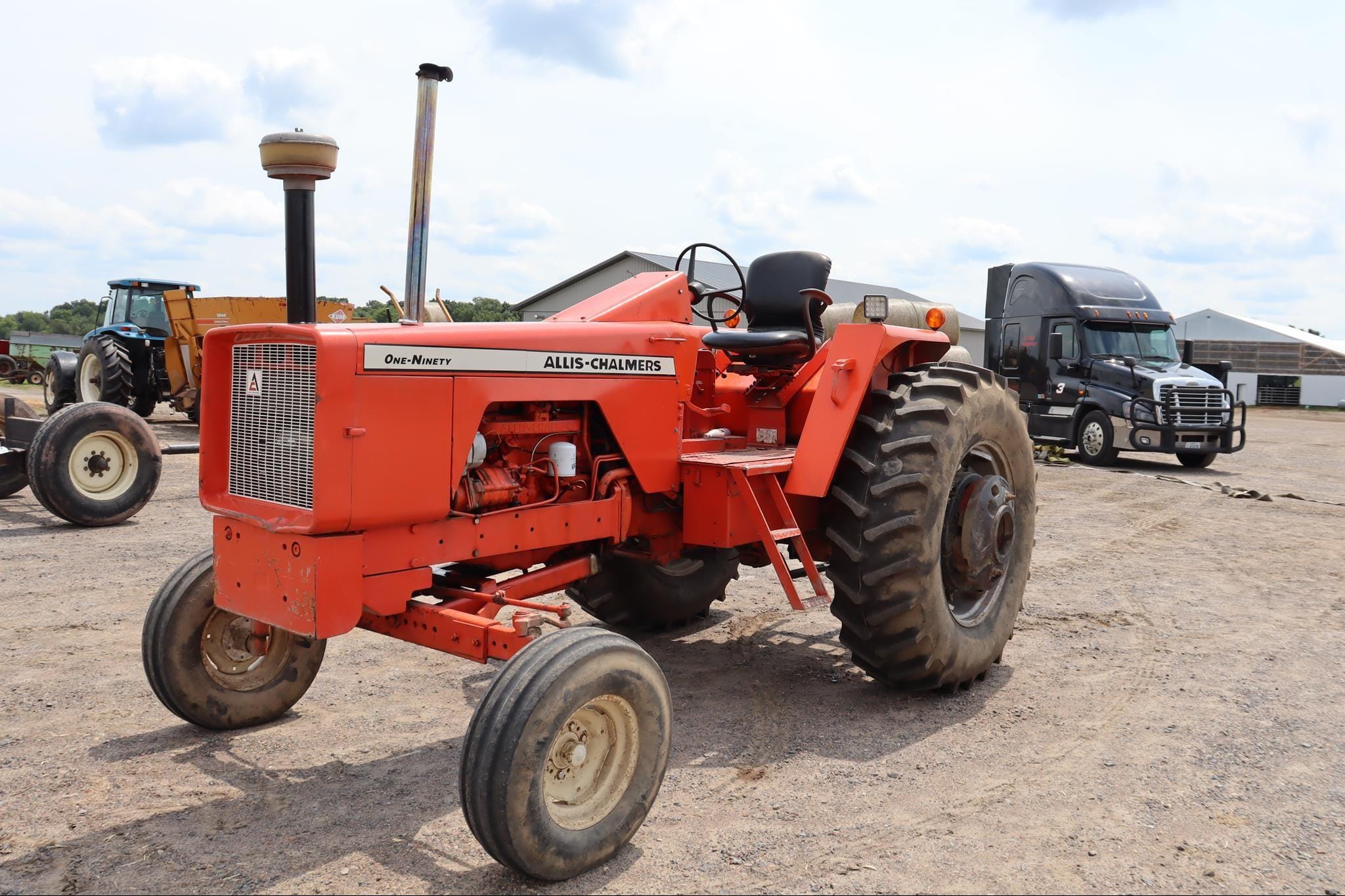Allis Chalmers 190XT Equipment Image0