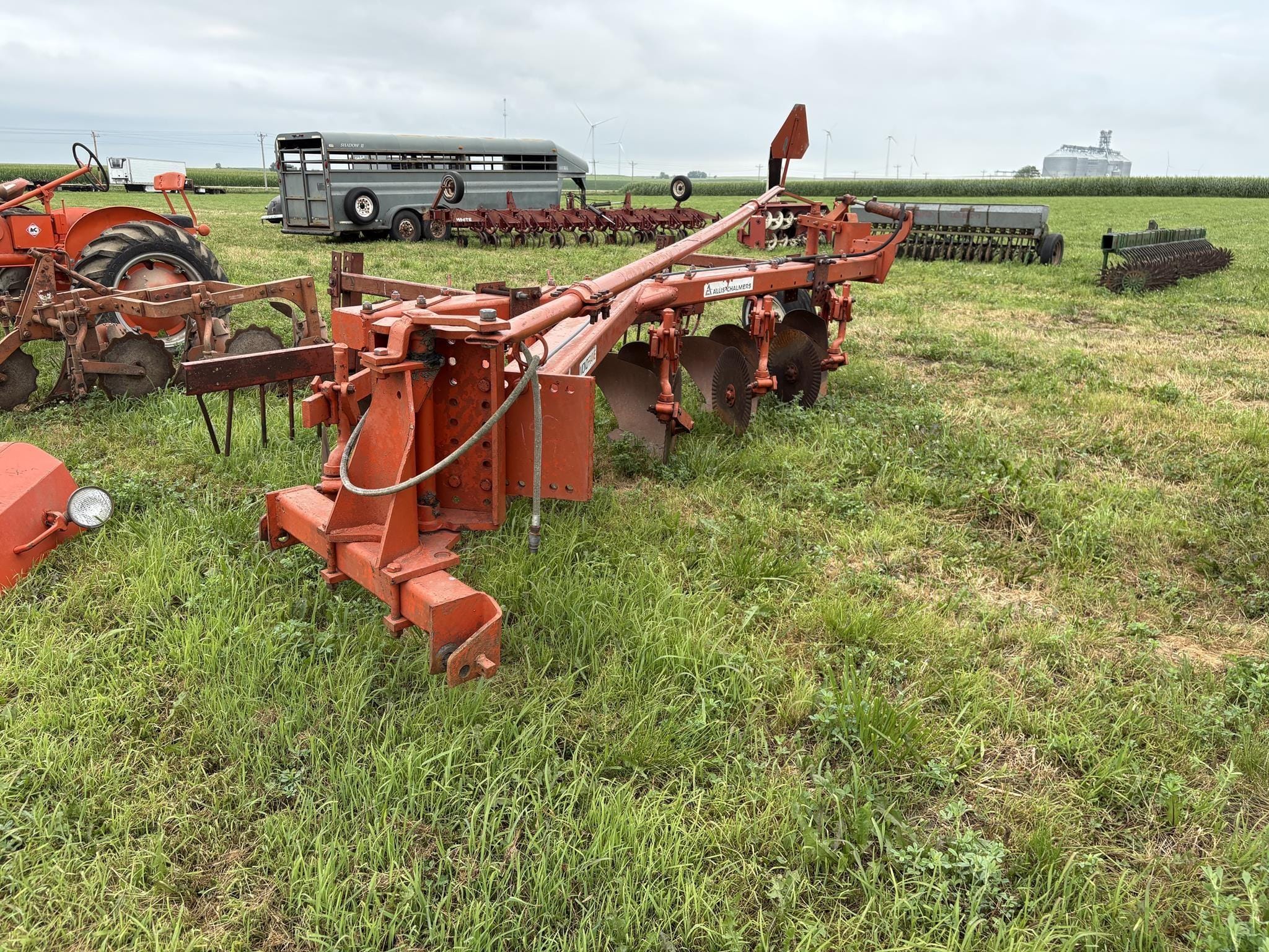 Allis Chalmers 2000 Equipment Image0