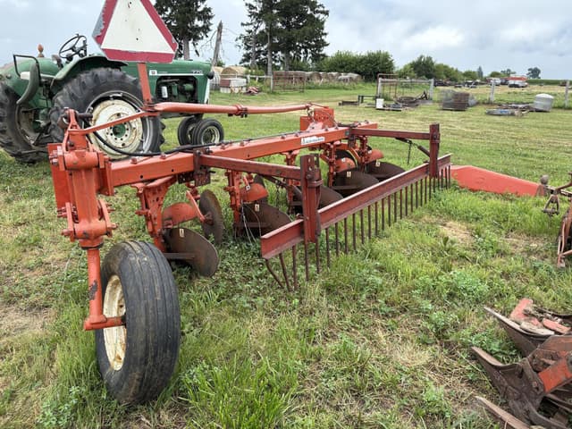 Image of Allis Chalmers 2000 equipment image 4