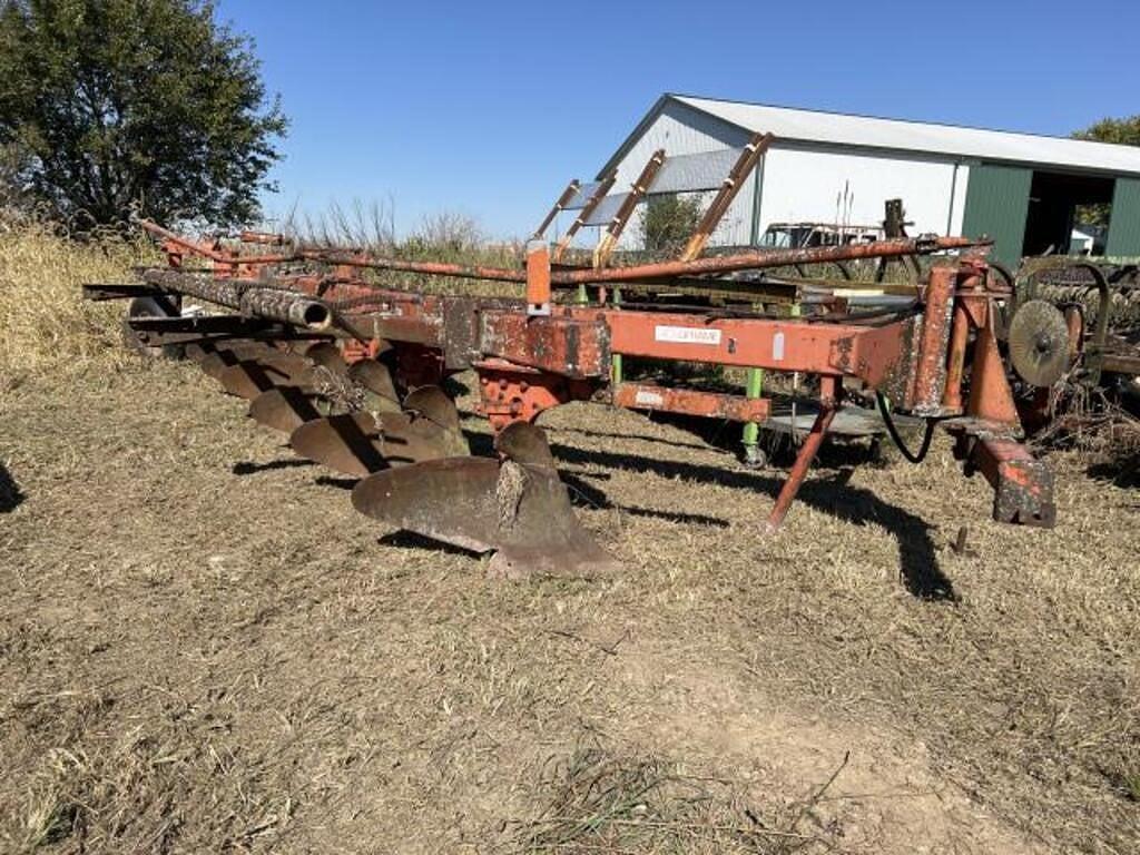 Image of Allis Chalmers 2000 Primary image