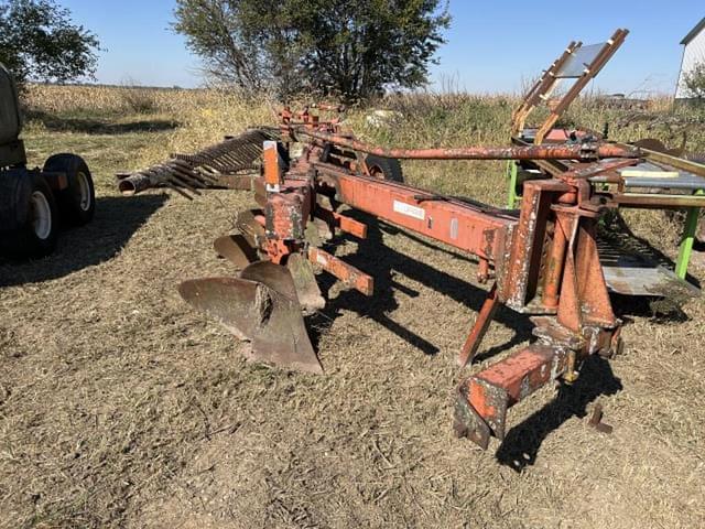 Image of Allis Chalmers 2000 equipment image 1