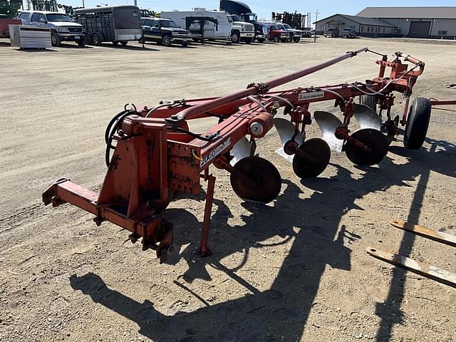 Image of Allis Chalmers 2000 equipment image 3