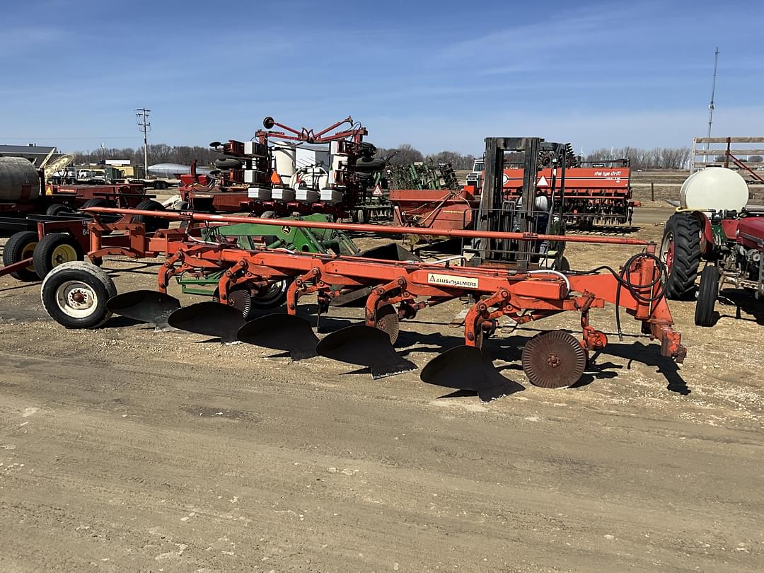 Image of Allis Chalmers 2000 Primary image