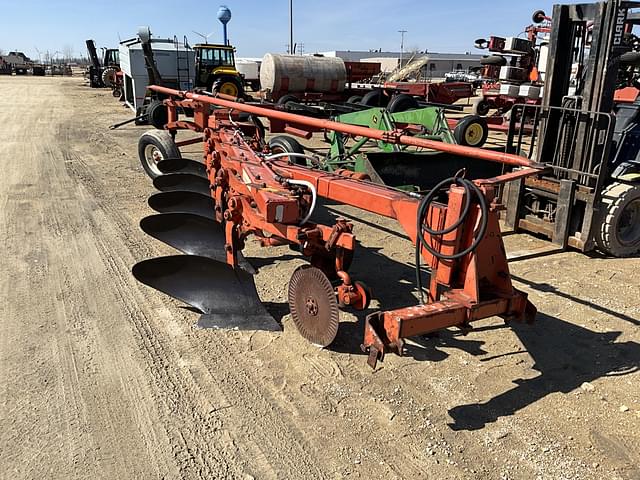 Image of Allis Chalmers 2000 equipment image 1