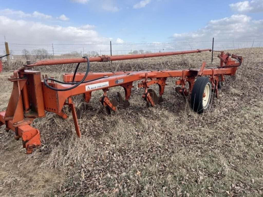 Allis Chalmers 2000 Equipment Image0