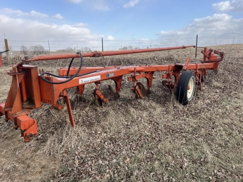 Image of Allis Chalmers 2000 Image 0