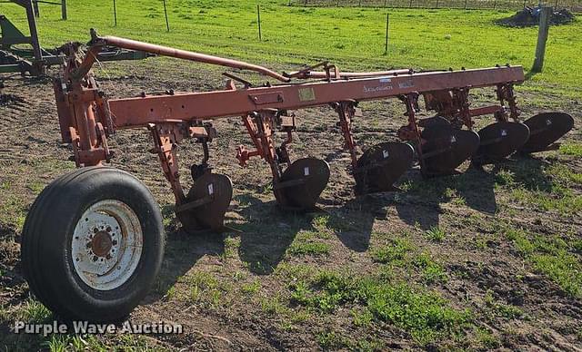 Image of Allis Chalmers 2000 equipment image 4