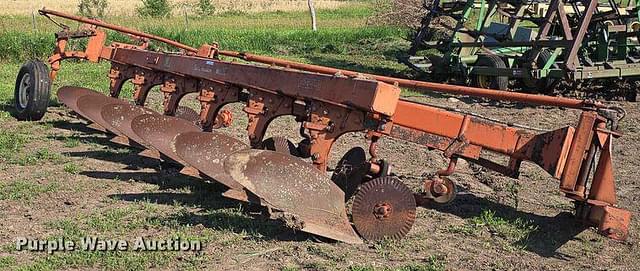 Image of Allis Chalmers 2000 equipment image 2