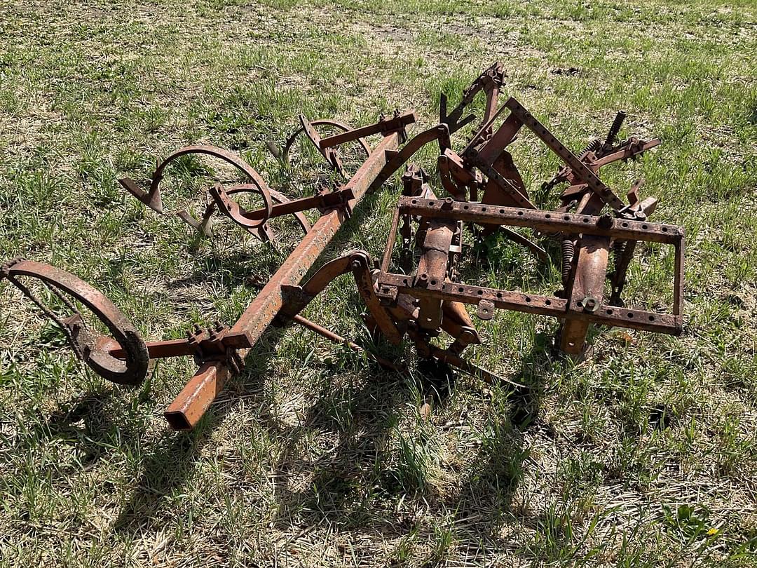 Image of Allis Chalmers 201 Image 1