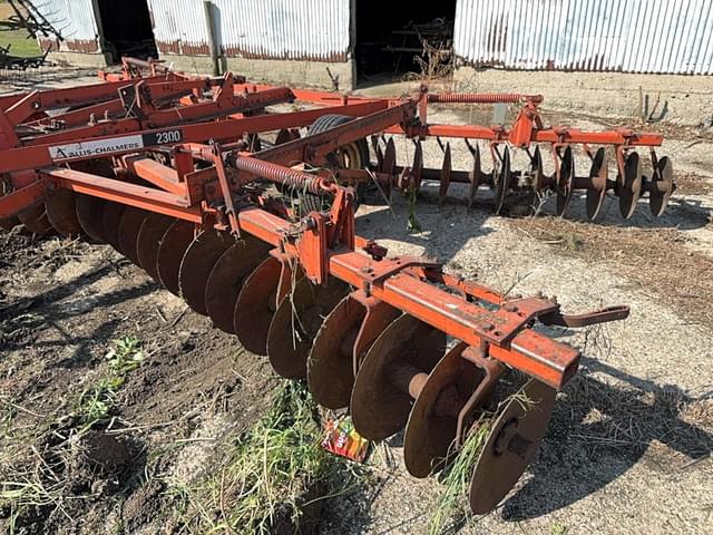 Image of Allis Chalmers 2300 equipment image 3