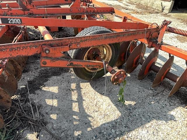 Image of Allis Chalmers 2300 equipment image 4
