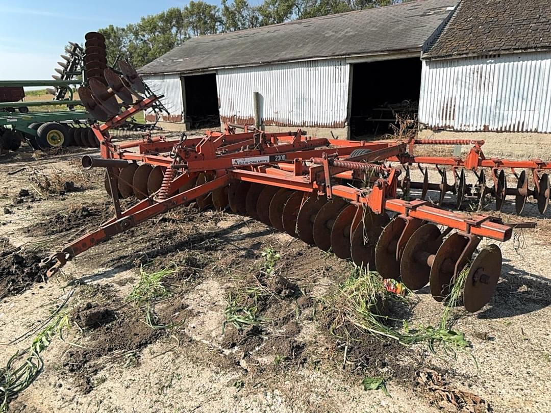 Image of Allis Chalmers 2300 Primary image