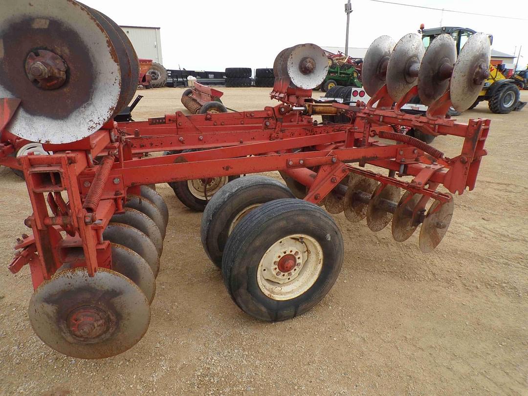 Image of Allis Chalmers 2300 Primary image