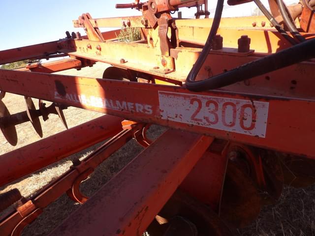 Image of Allis Chalmers 2300 equipment image 4