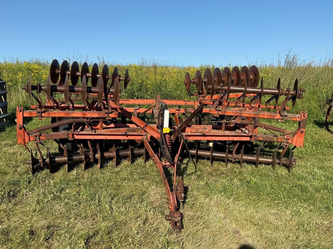 Image of Allis Chalmers 2300 Primary image