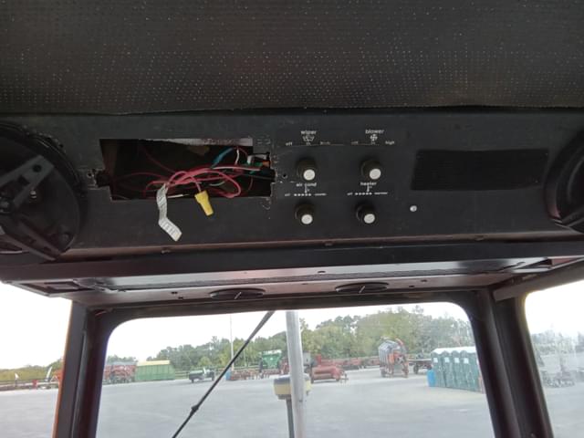 Image of Allis Chalmers 7000 equipment image 4