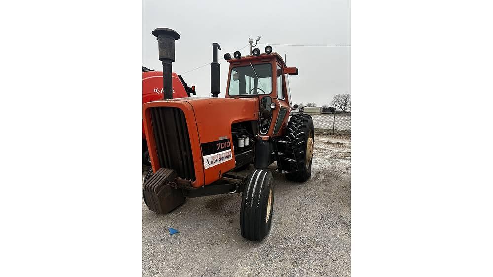 Image of Allis Chalmers 7010 Primary image