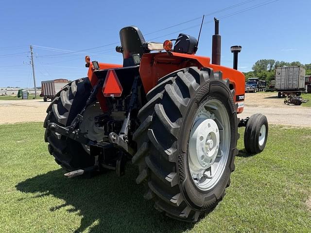 Image of Allis Chalmers 7010 equipment image 3