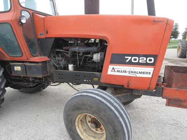 Image of Allis Chalmers 7020 equipment image 2
