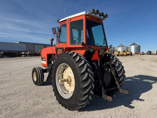 Image of Allis Chalmers 7020 equipment image 2