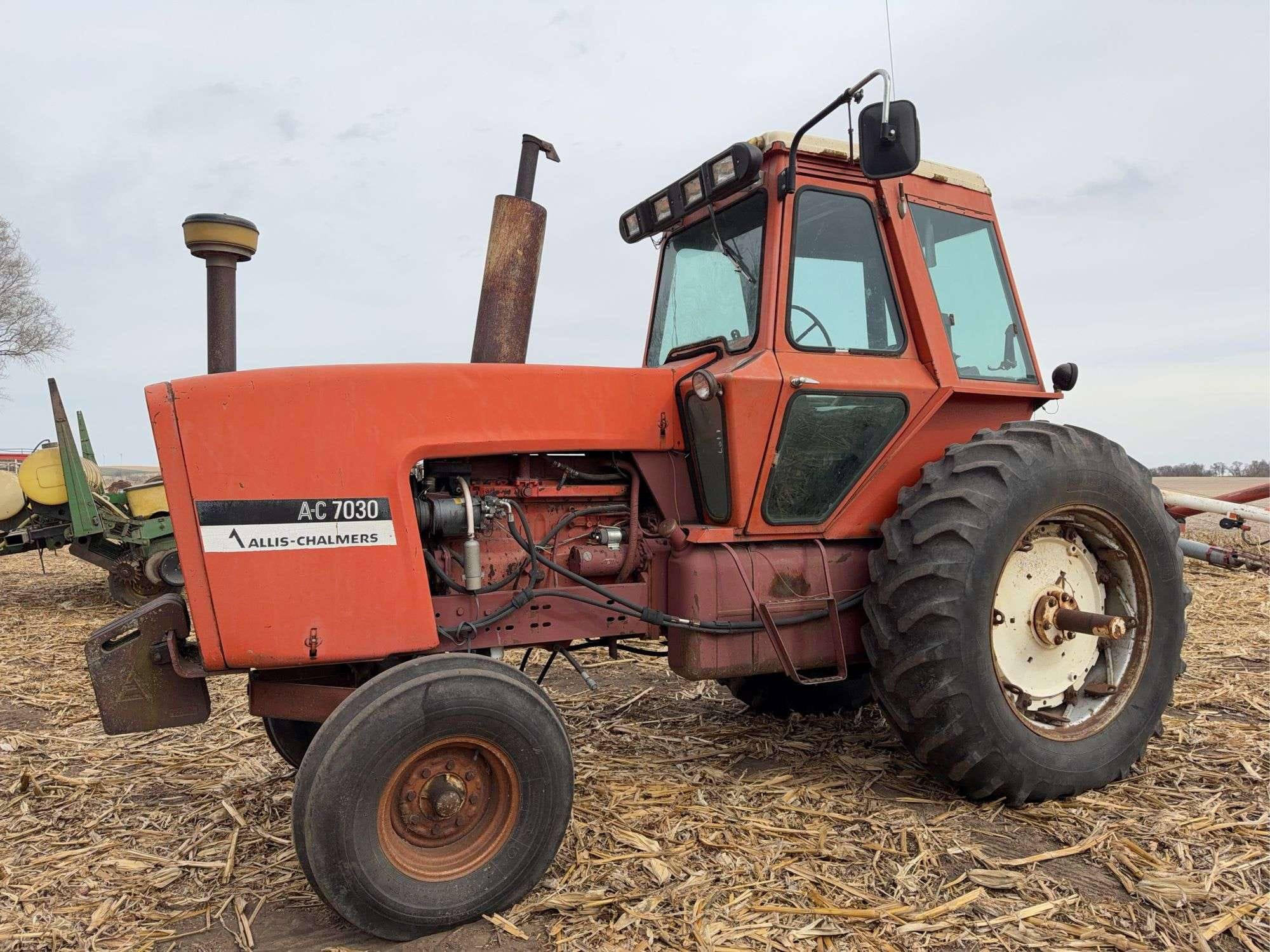 Allis Chalmers 7030 Equipment Image0