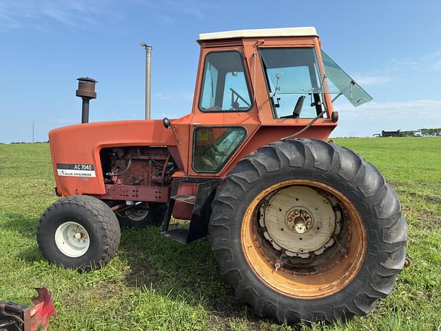 Image of Allis Chalmers 7040 equipment image 4