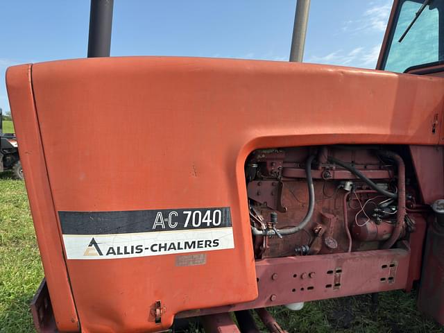 Image of Allis Chalmers 7040 equipment image 3