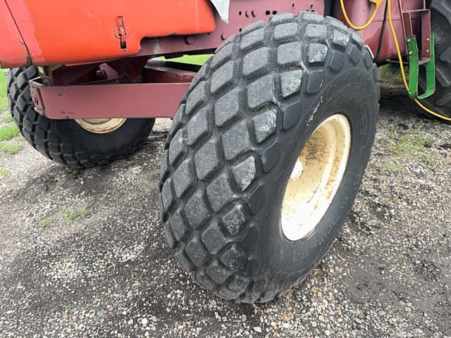 Image of Allis Chalmers 7040 equipment image 3