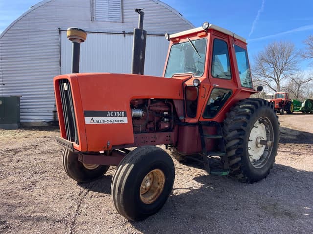 Image of Allis Chalmers 7040 equipment image 1