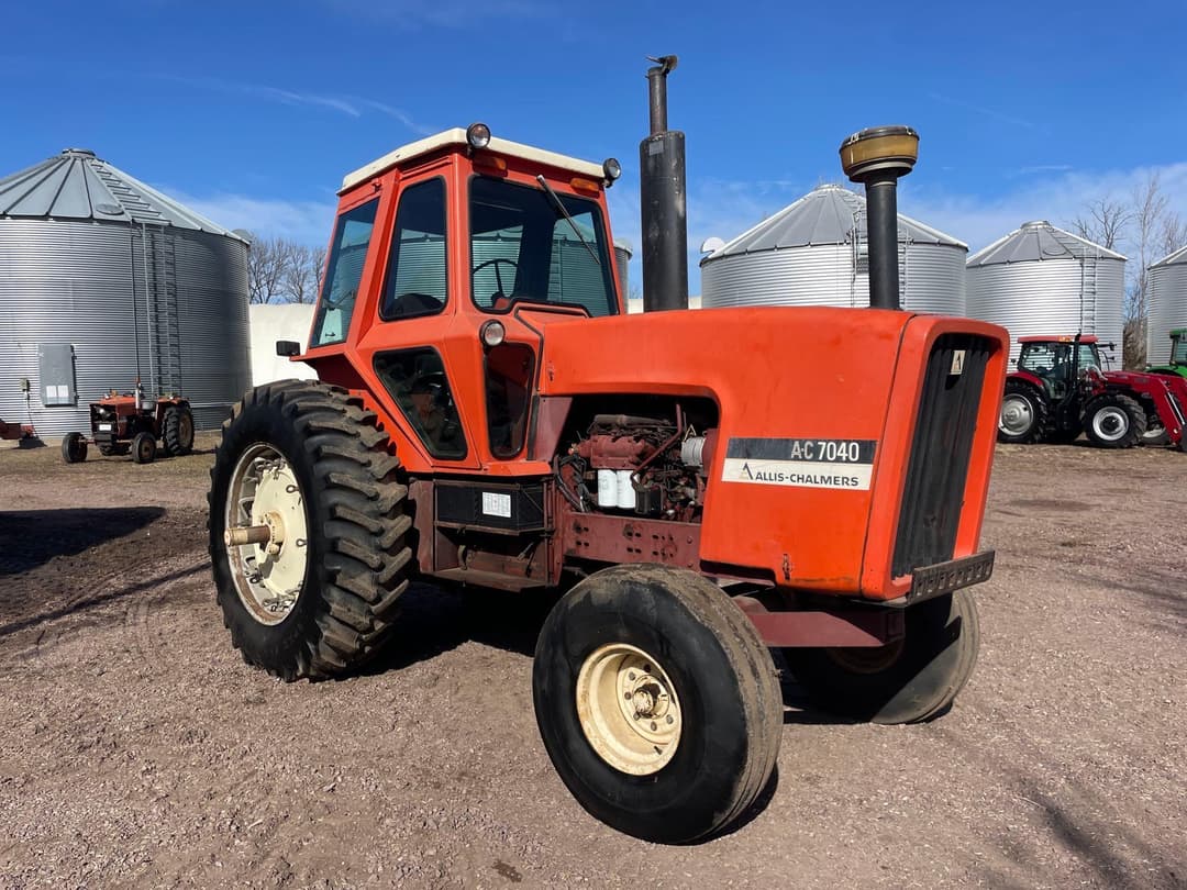 Image of Allis Chalmers 7040 Primary image