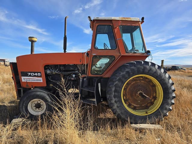 Image of Allis Chalmers 7045 equipment image 1