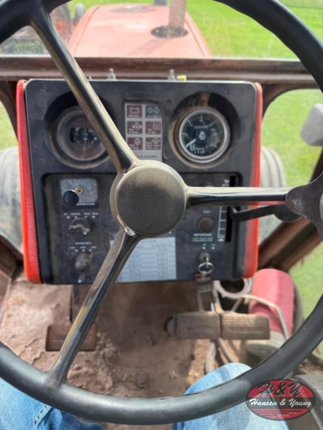 Image of Allis Chalmers 7045 equipment image 4
